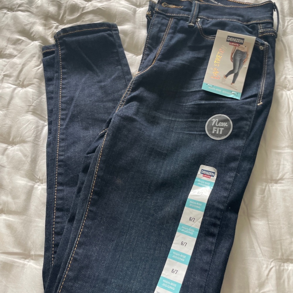 Levi’s Denizen Jegging